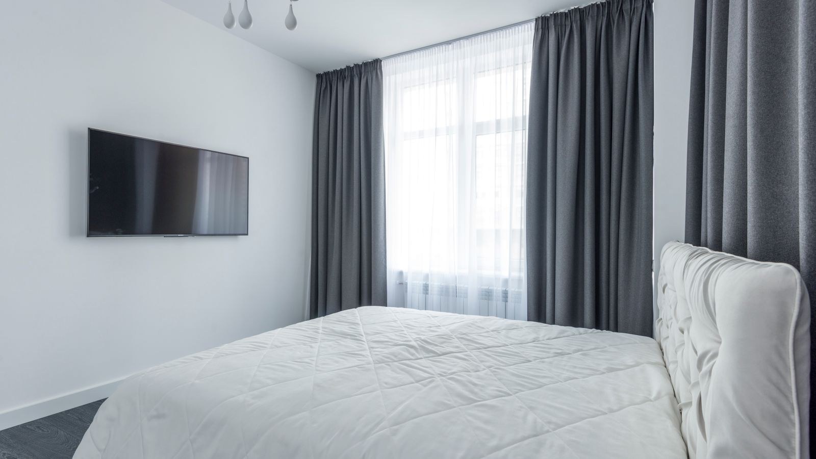 Bedroom TV Buying Guide: Size, Sound and Sleep