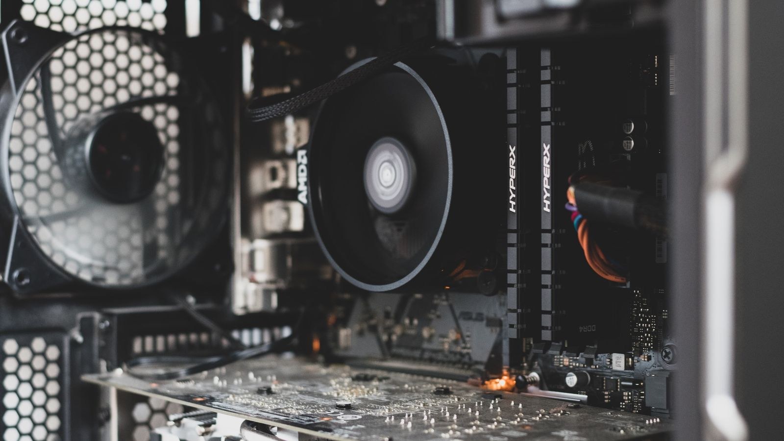 Internal PC hardware showing cooler and memory clearance inside a case