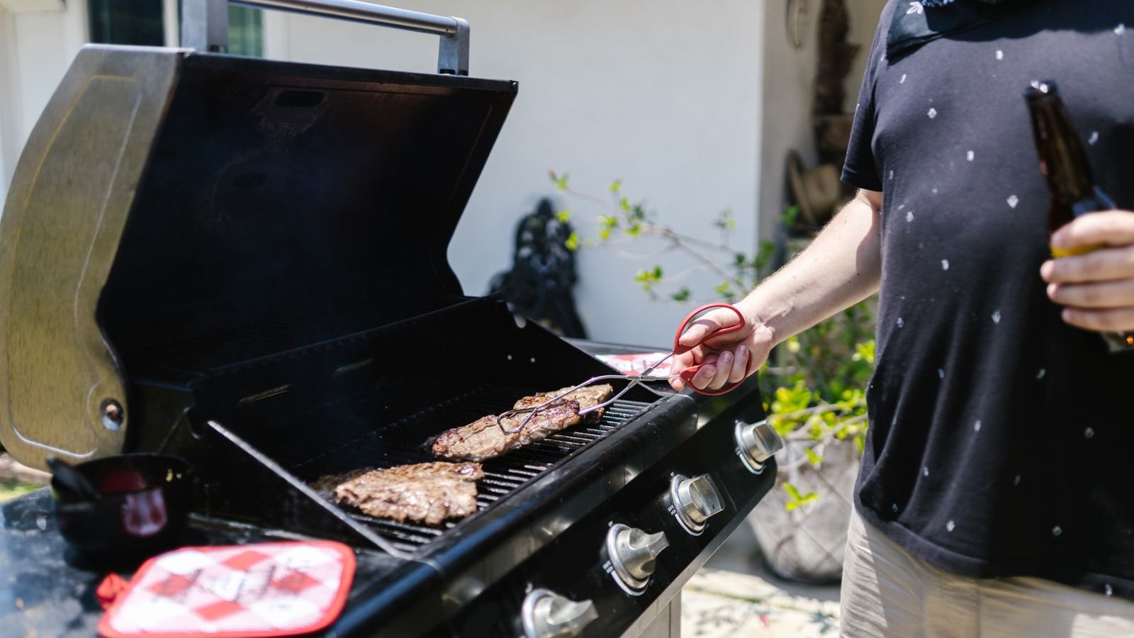 Digital Meat Thermometer Guide: Types and Accuracy