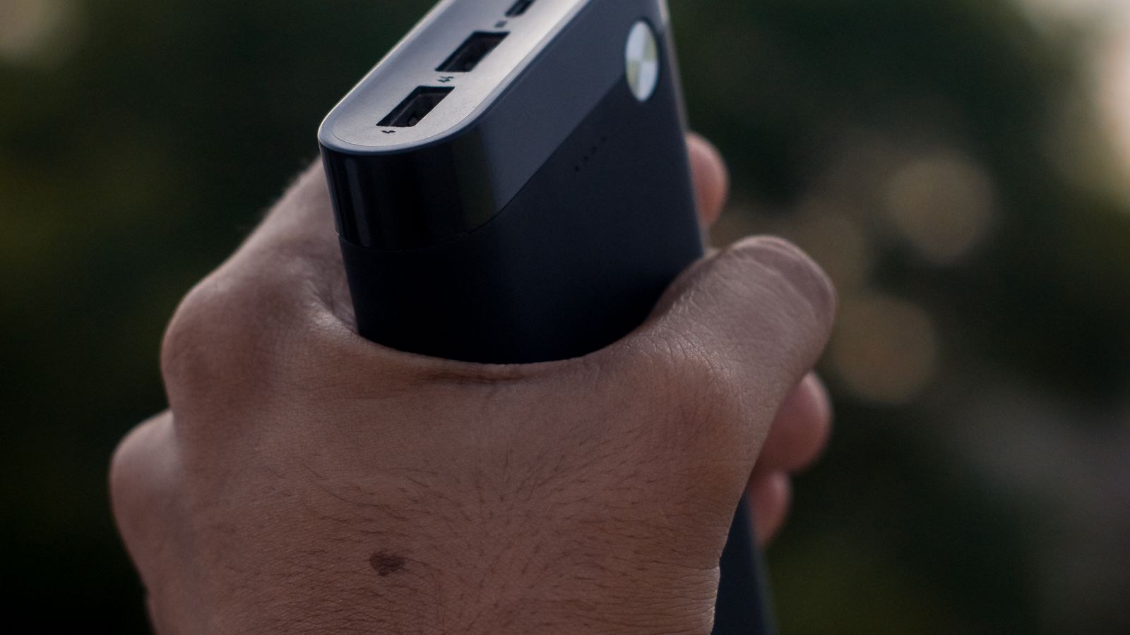 How to Fly With a Power Bank Without Losing It