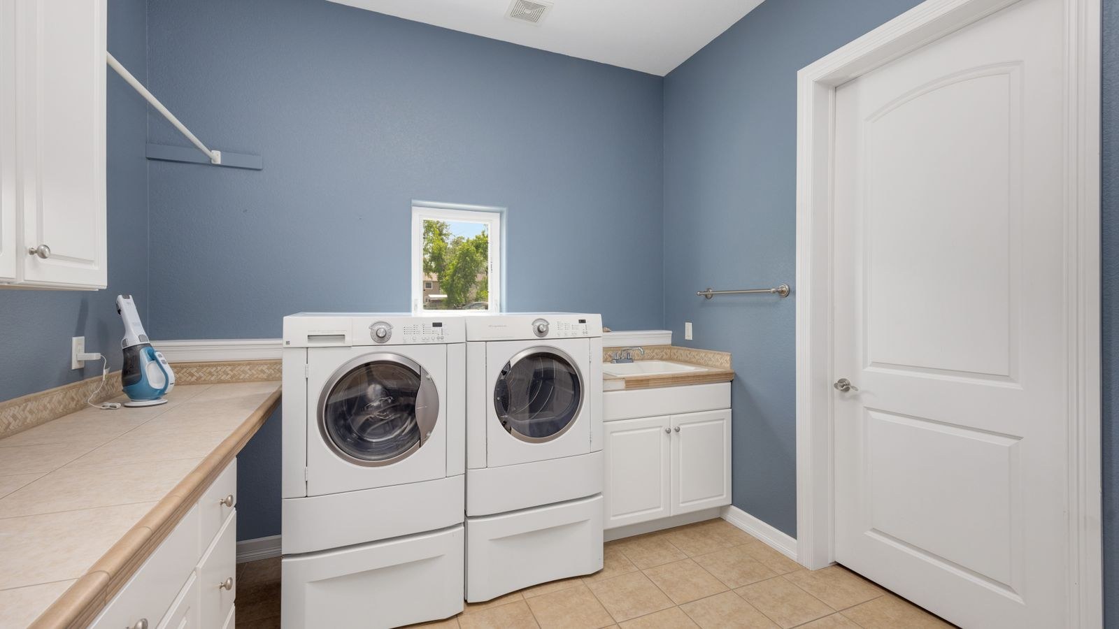 Heat Pump Dryer vs Vented Dryer: Costs Compared