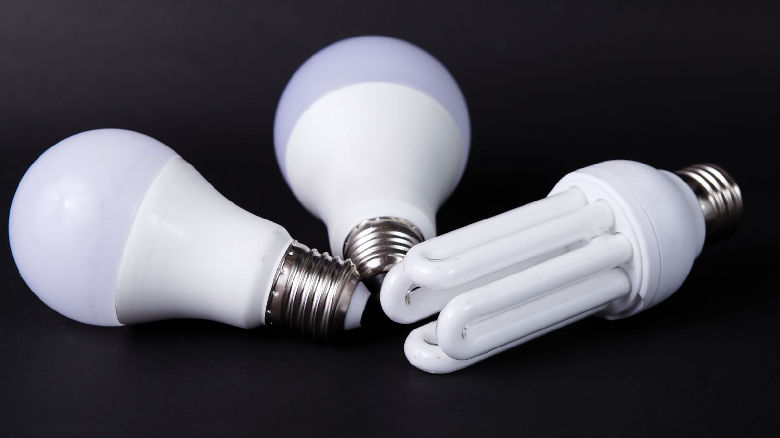 How to Dispose of Light Bulbs the Right Way