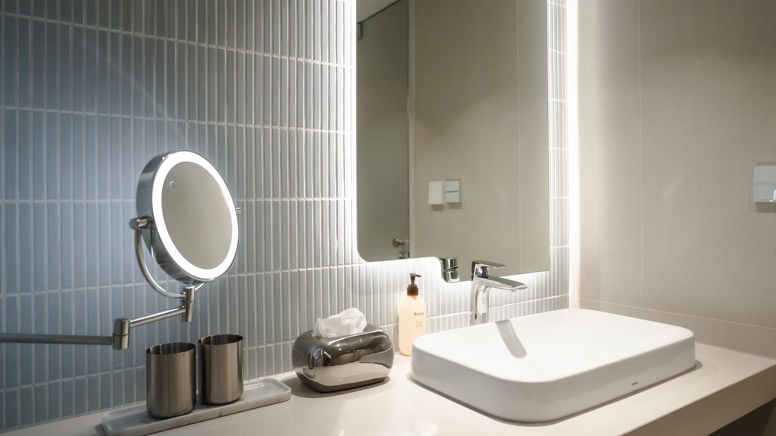 How to Choose and Install a Vanity Light Bulb