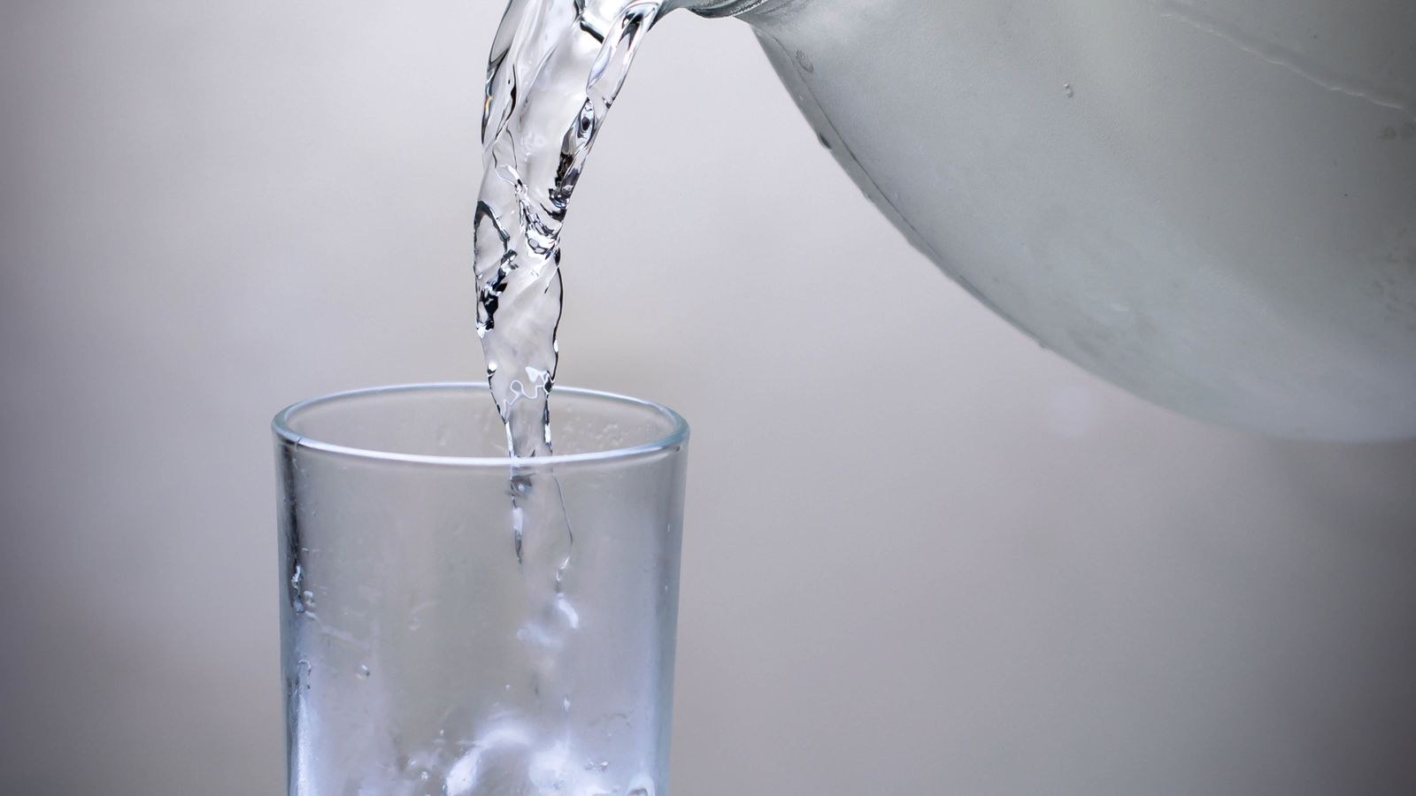 How to Install an Under-Sink Water Filter Yourself