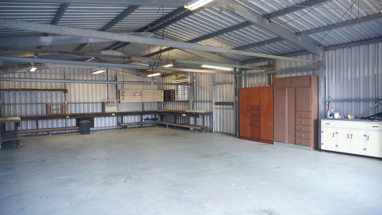 How to Install LED Shop Lights in a Garage