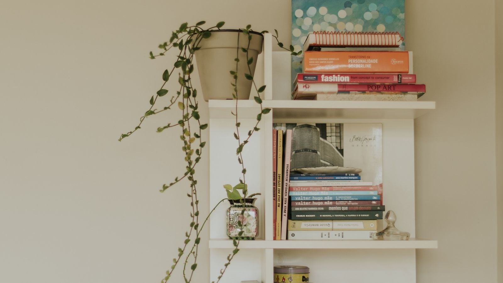How to Add Storage to a Small Apartment Vertically