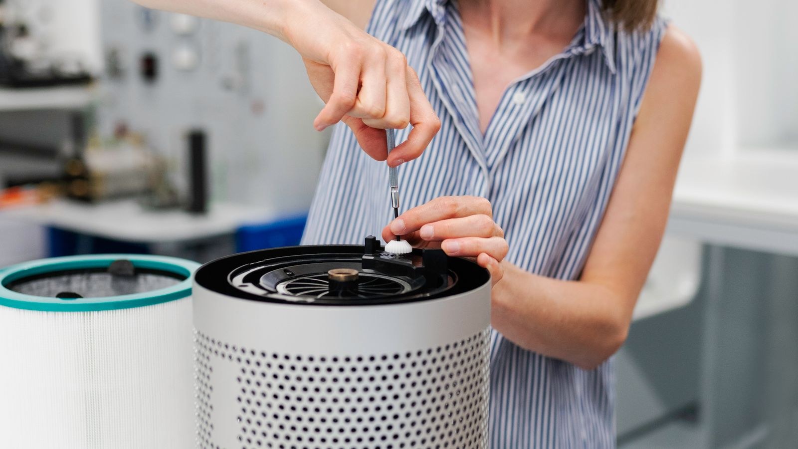 How to Replace an Air Purifier Filter the Right Way