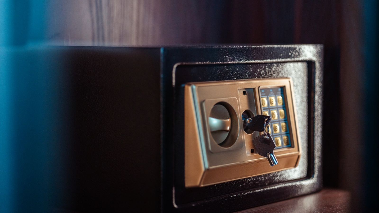 How to Set and Reset a Home Safe Combination Code
