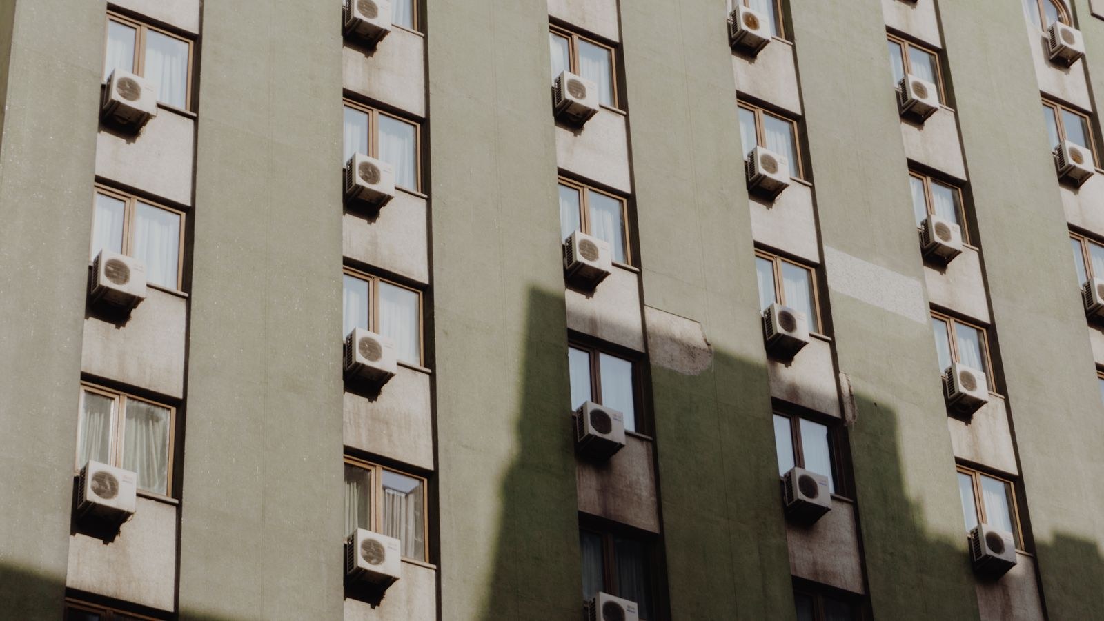 How to Store a Window AC Unit Over the Winter