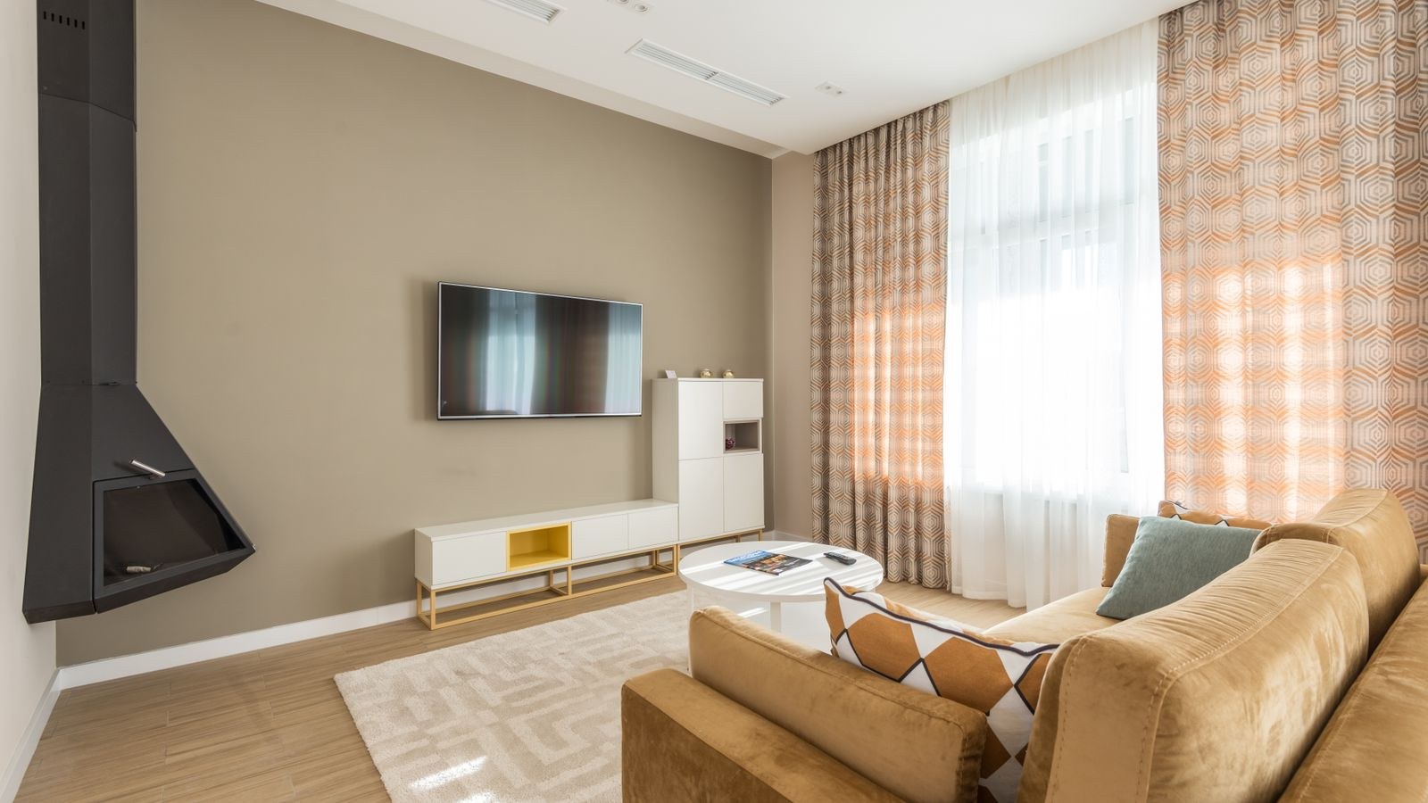 How to Mount a TV in an Apartment Without Drilling