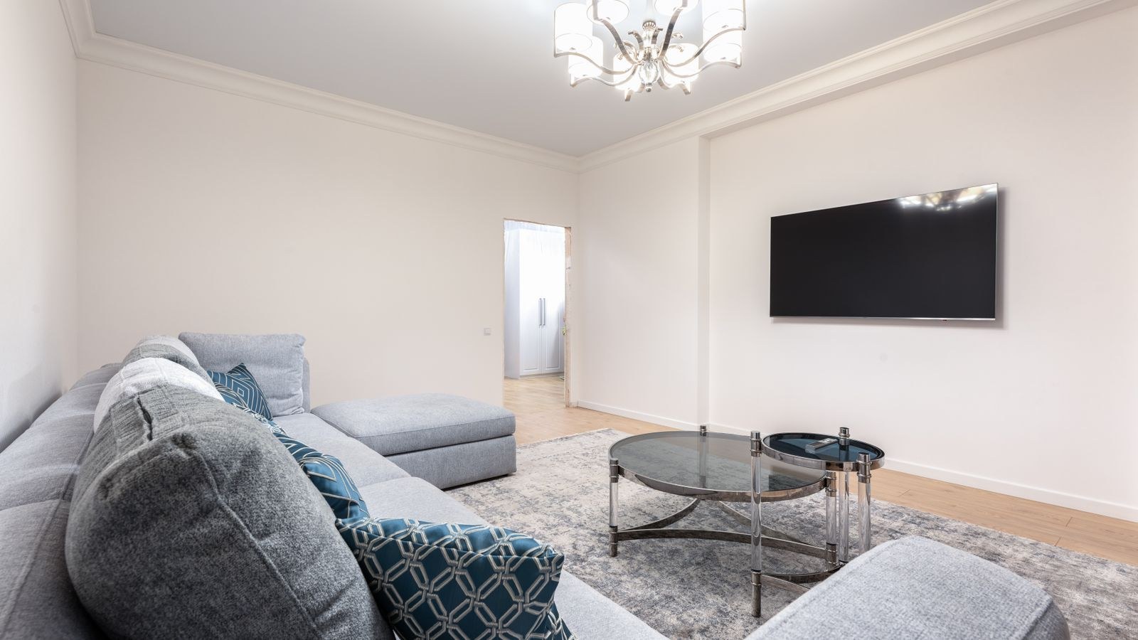 How to Mount a TV on Drywall Without Studs