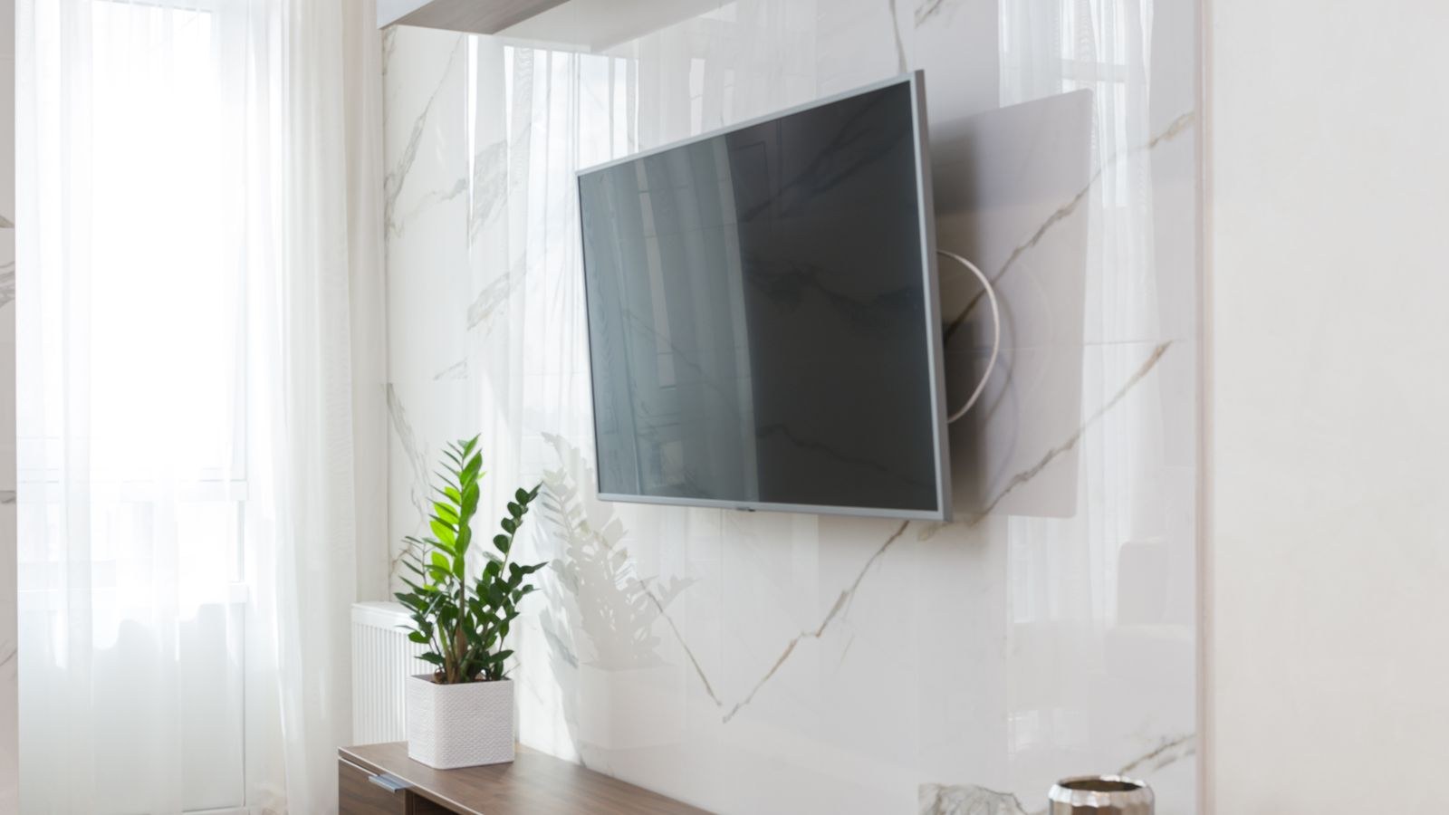 How to Pick the Right TV Mounting Height