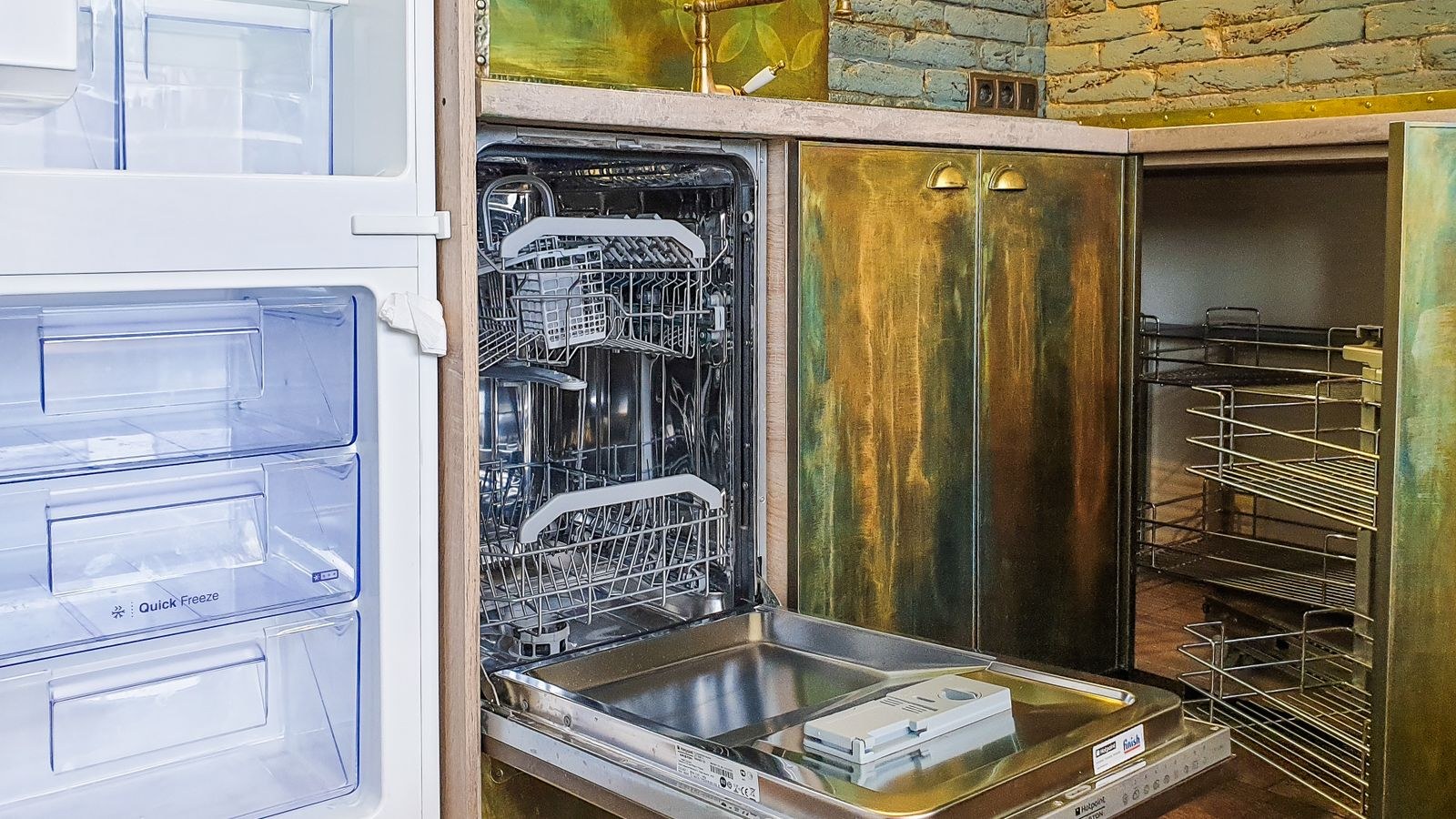 Portable vs Countertop Dishwashers for Small Kitchens