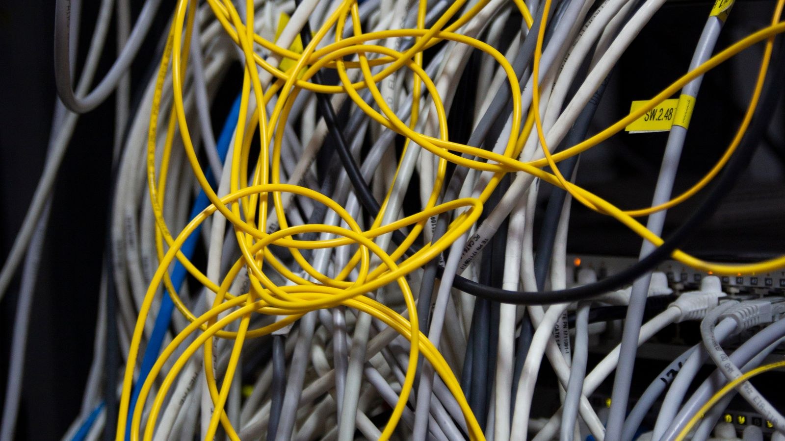 Managed switch ports configured with VLAN tagging for smart home devices