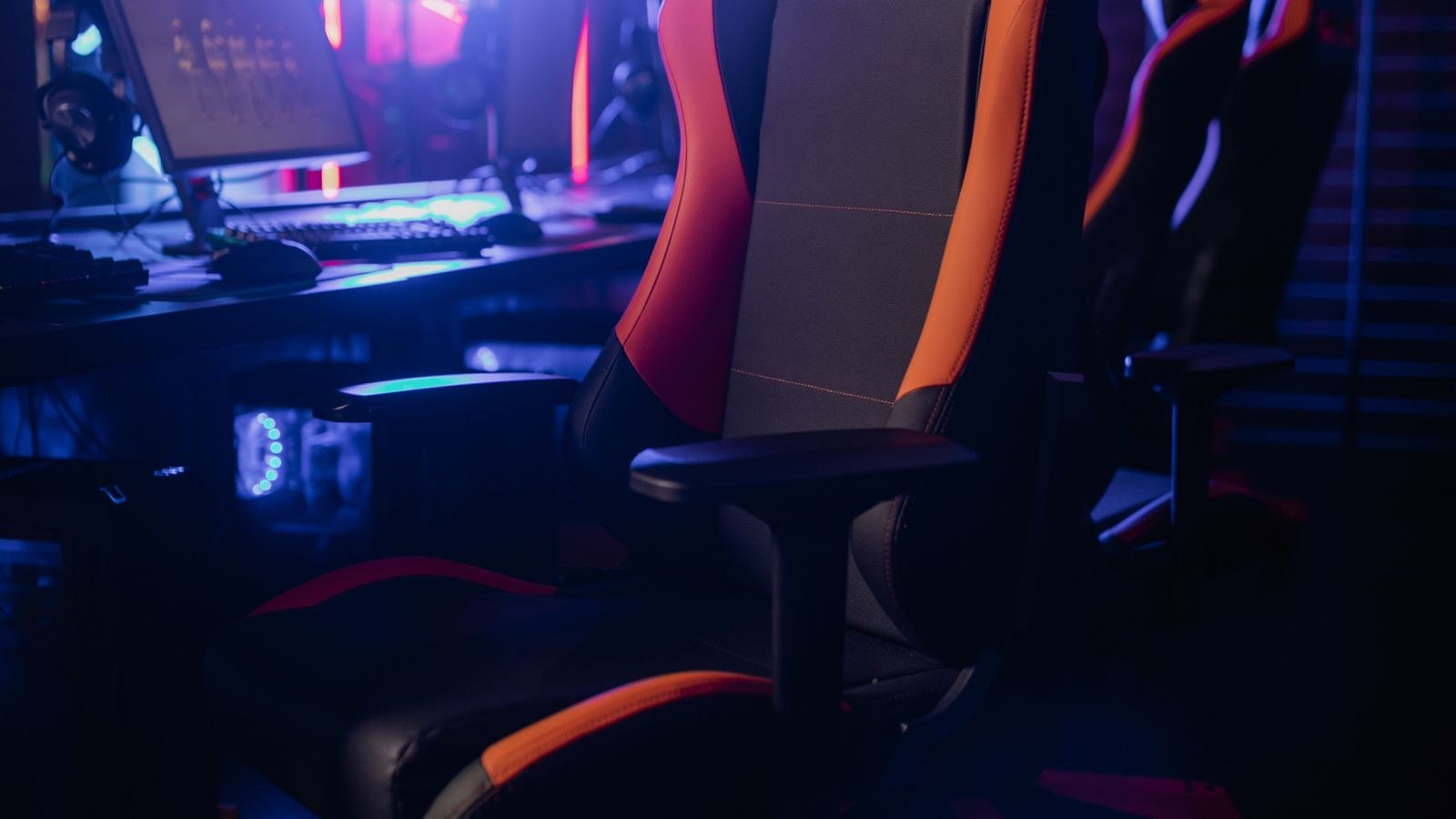 Racing-Style vs Ergonomic Gaming Chairs Compared