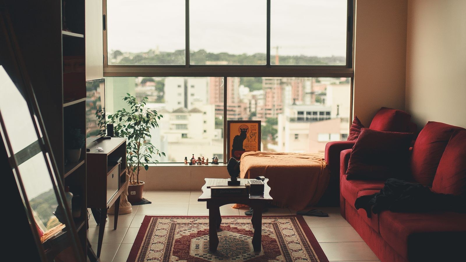 Renters Home Security Guide: No-Drill Setups That Work