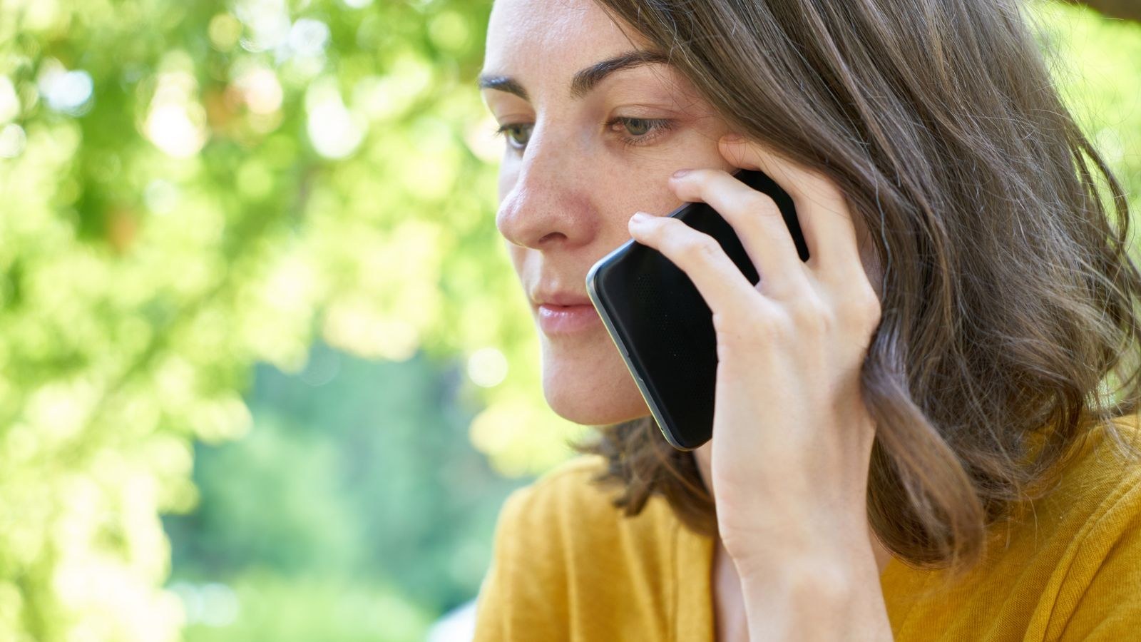 Wireless router settings being adjusted to prioritise voice calls