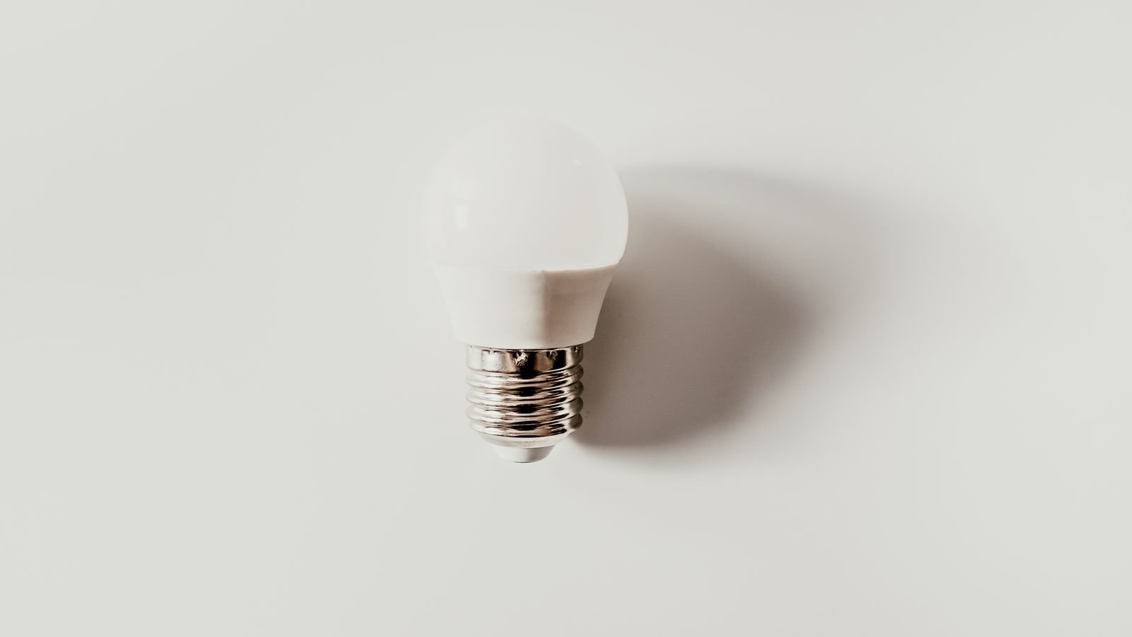 Smart Bulb Buying Guide: What to Know First