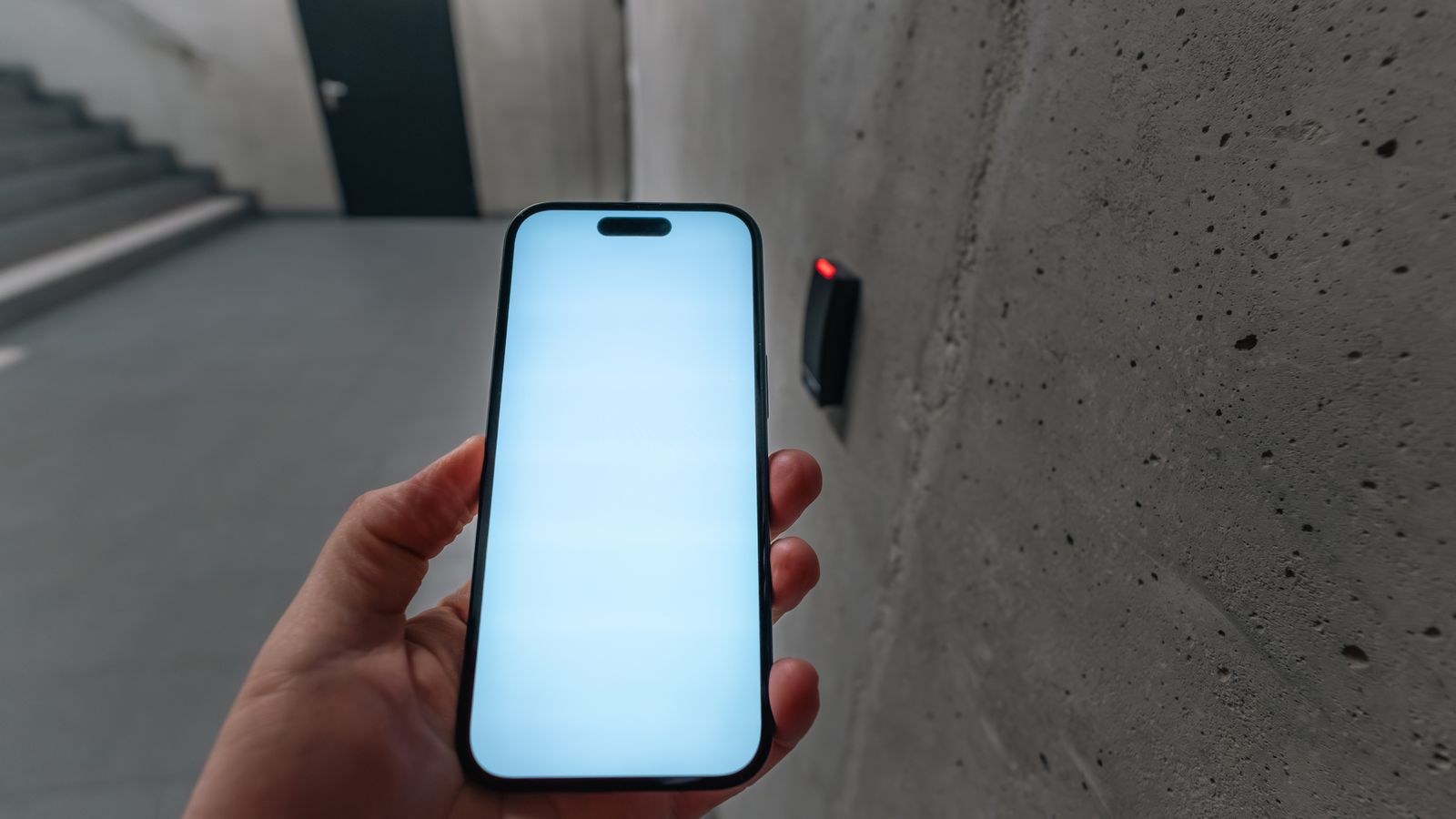 Smart Locks for Airbnb Hosts: Codes and Guest Access