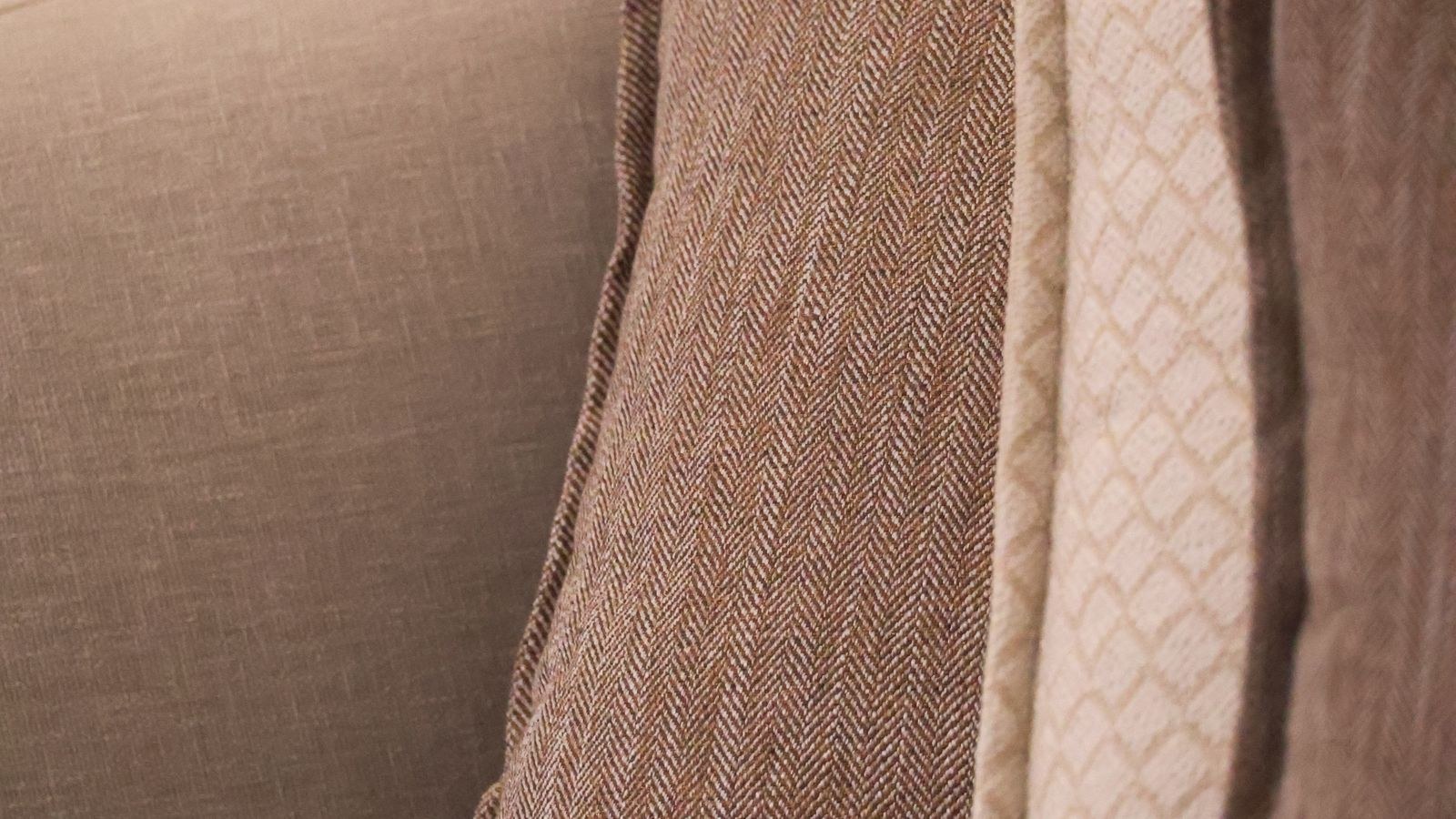 Sofa Cushion Fill Guide: Foam, Down and Blends