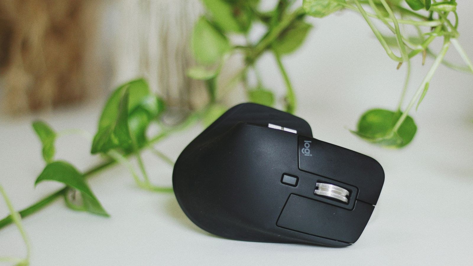 How to Switch to a Vertical Mouse Without Pain