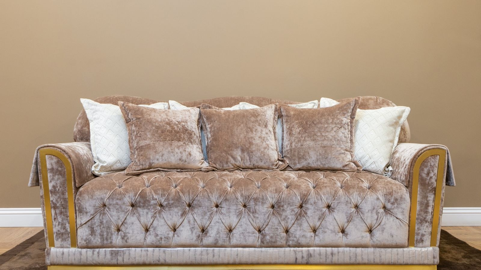 Throw Pillow Guide: Sizes, Inserts and Combinations