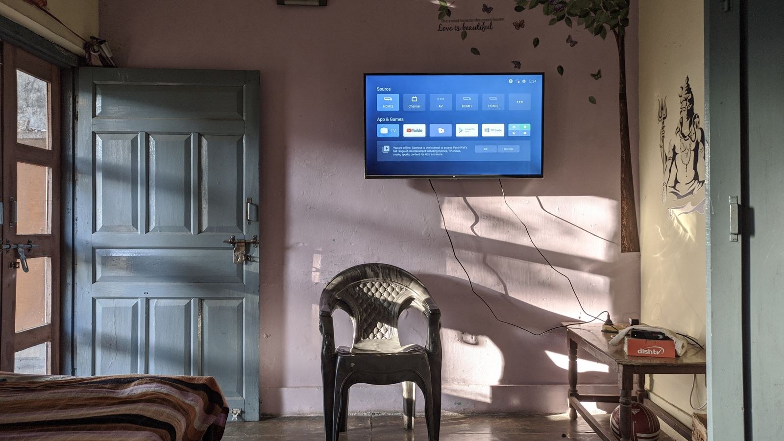 Buying a TV for a Bright Living Room: 2026 Guide