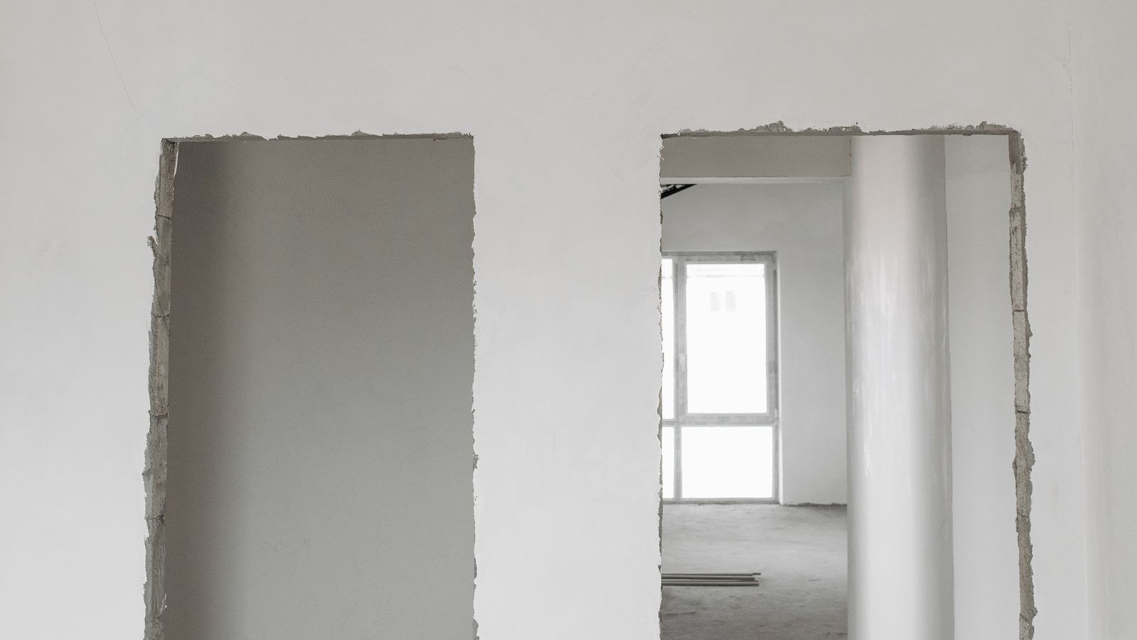 Electrical rough-in wiring and boxes in a new build wall cavity
